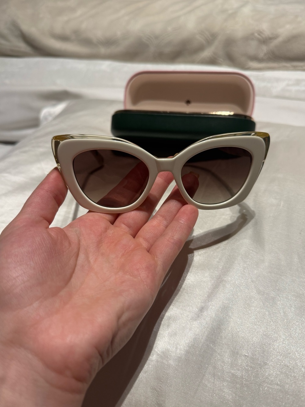 Kate Spade White Cateye Sunglasses with Lemon design - Picture 2 of 8